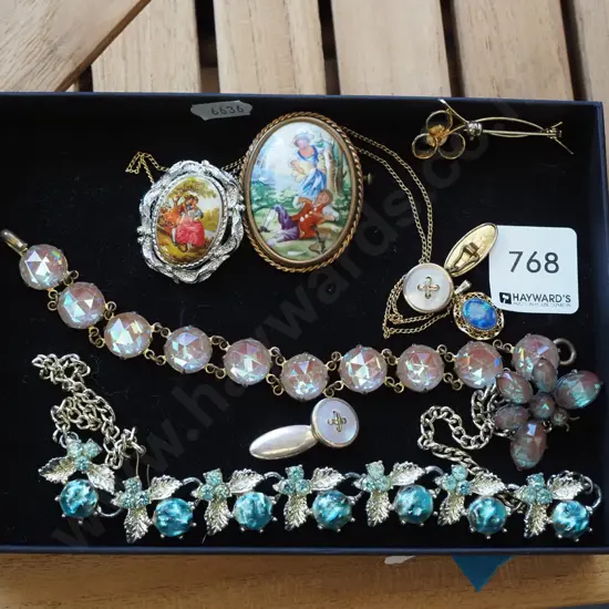 tray of costume jewellery