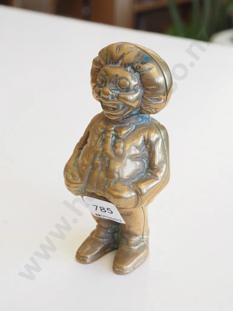heavy cast brass clown money box H150 Image 1++