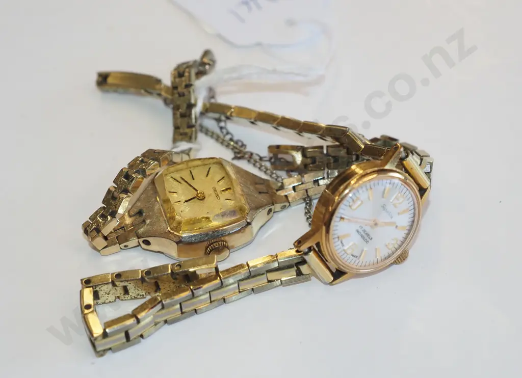 2x ladies wristwatches Image 1++