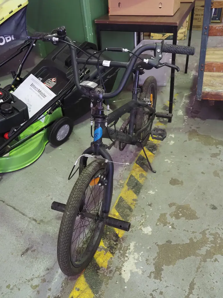 black BMX bike Image 1++