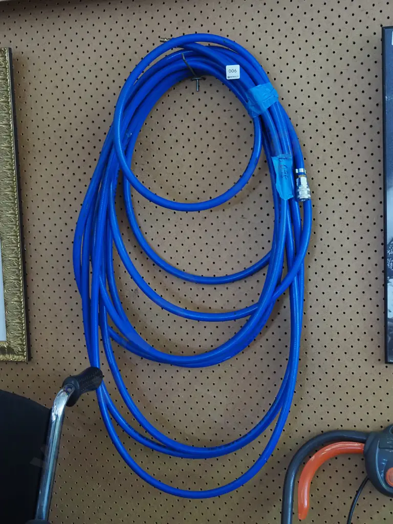 blue air hose Image 1++