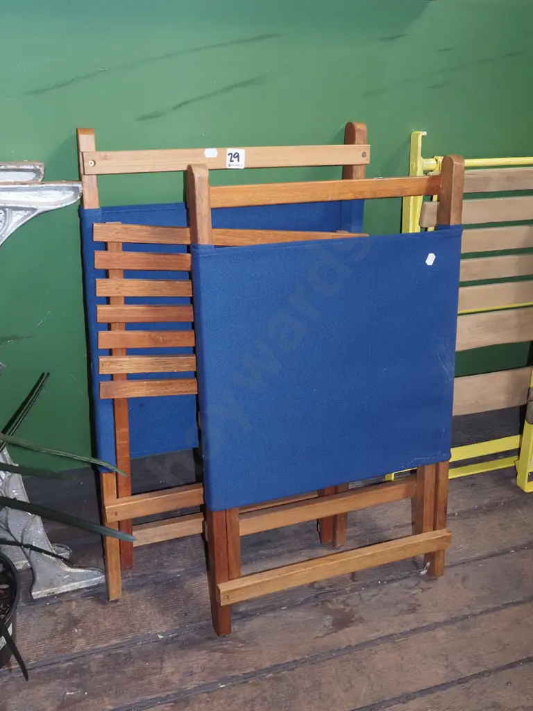2x wood and blue canvas beach chairs Image 1++