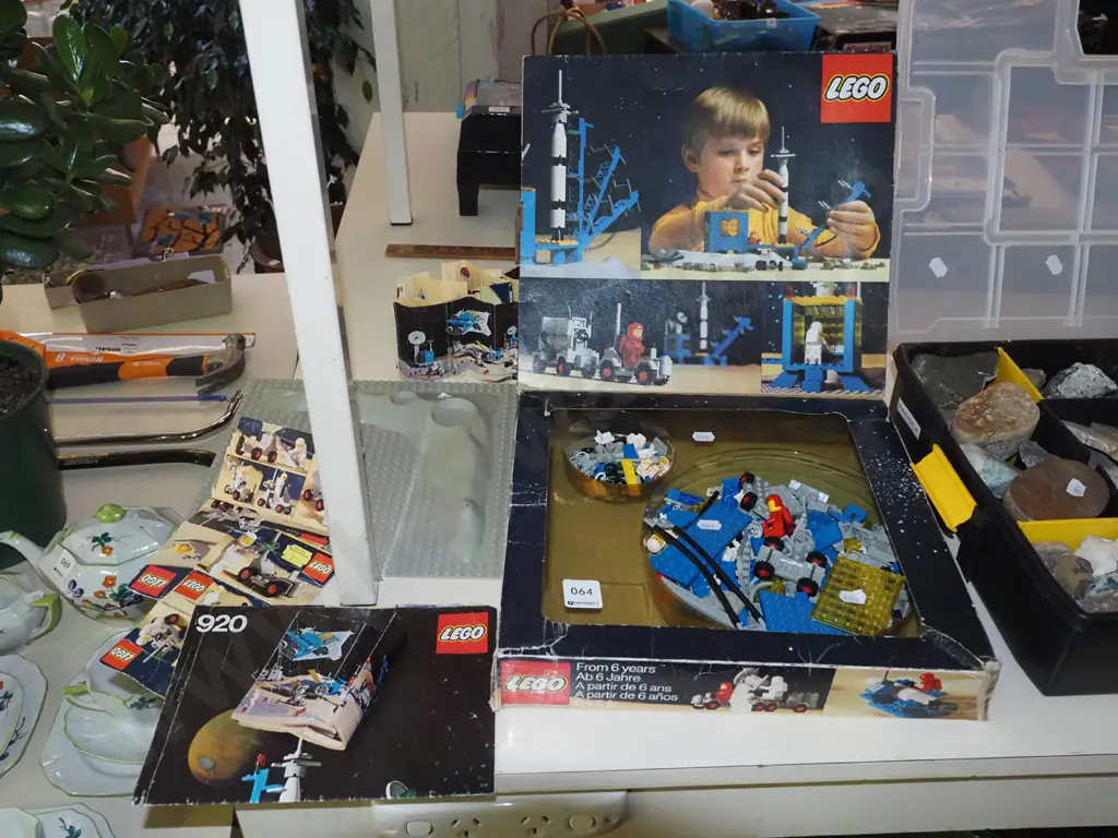 Lego space kit with original box and instructions Image 1++