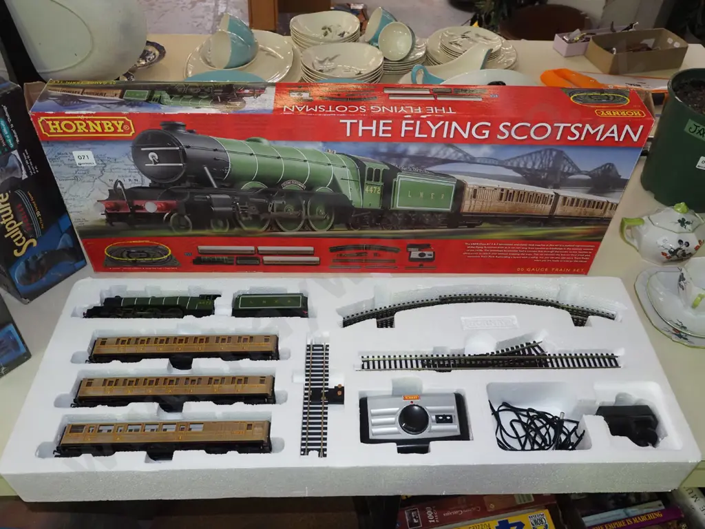 Hornby OO gauge Flying Scotsman train set Image 1++