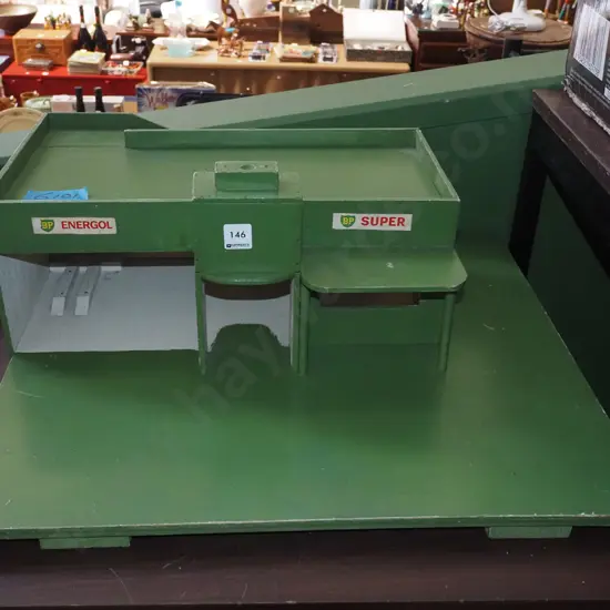 home made toy wooden garage Diam590 W530