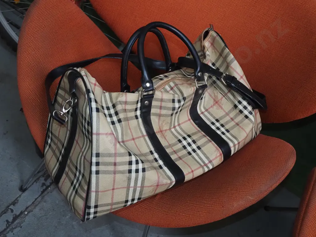 vinyl holdall Image 1++