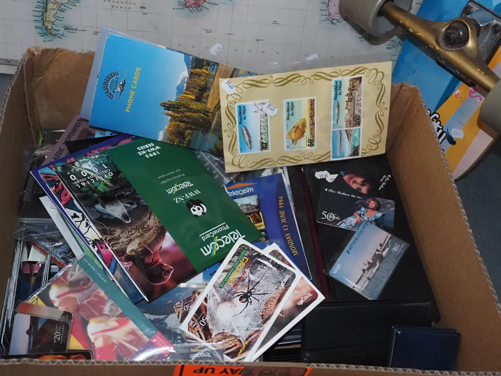 box; Telecom phone cards Image 1++