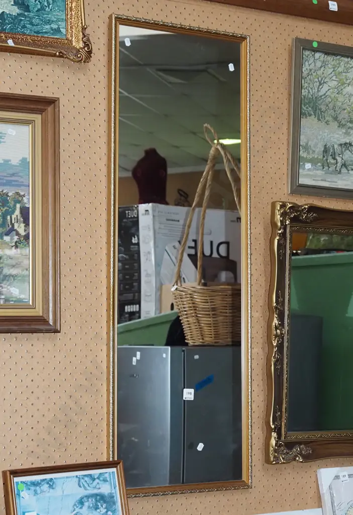 gilt framed  wall mirror H1090 Image 1++