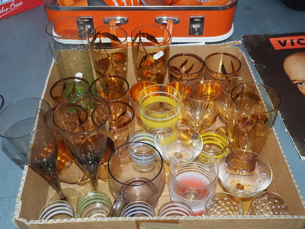 boxed retro glassware Image 1++