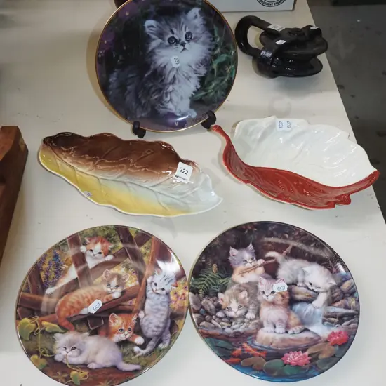 2x Carlton Ware dishes, 3x kitten themed plates