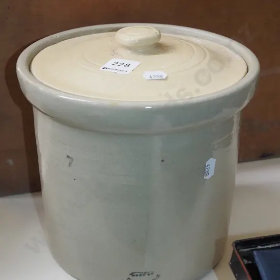 lidded Timaru Potteries storage crock with mismatched lid 