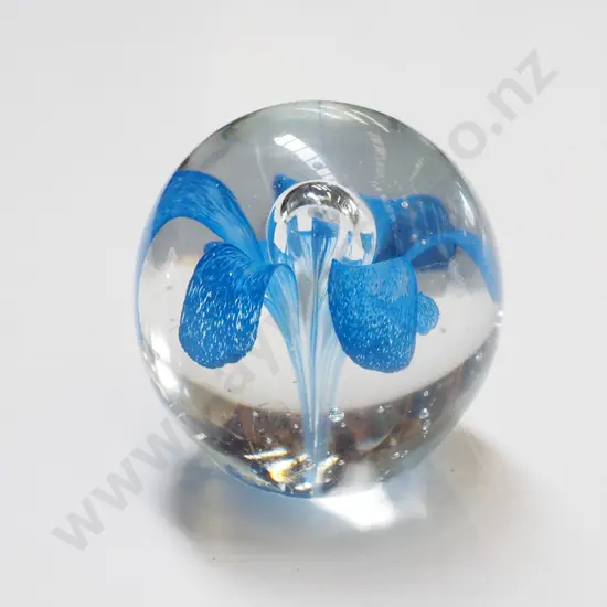 art glass paper weight H70