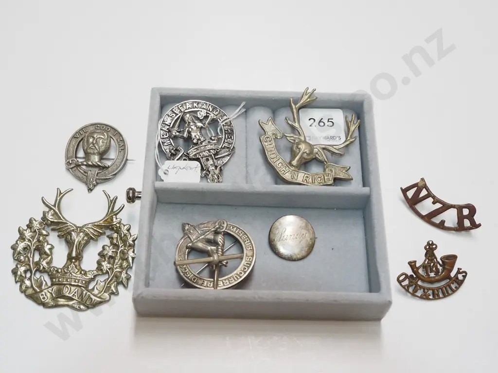 tray; military and clan badges Image 1++