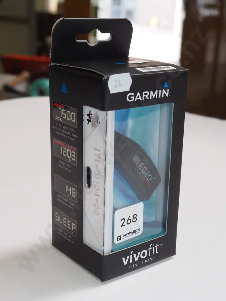 boxed Garmin Vivi Fit fitness band Image 1++