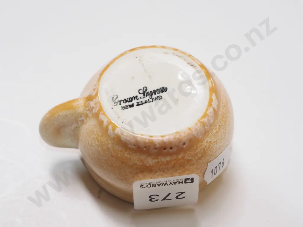 small Crown Lynn cup H40 Image 1++