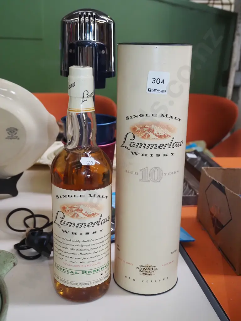 bottle of 700ml Lammerlaw New Zealand 10 year old single malt whisky Image 1++