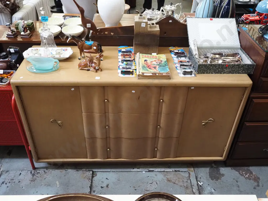 mid century solid oak buffet sideboard - with 2 doors, 3 drawers - some scratching and marks to top H825 W1480 D485 Image 1++