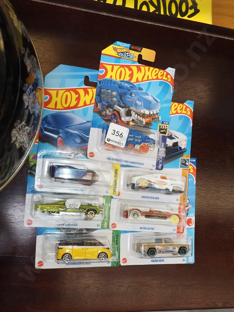 7x as new carded Hotwheels vehicles Image 1++