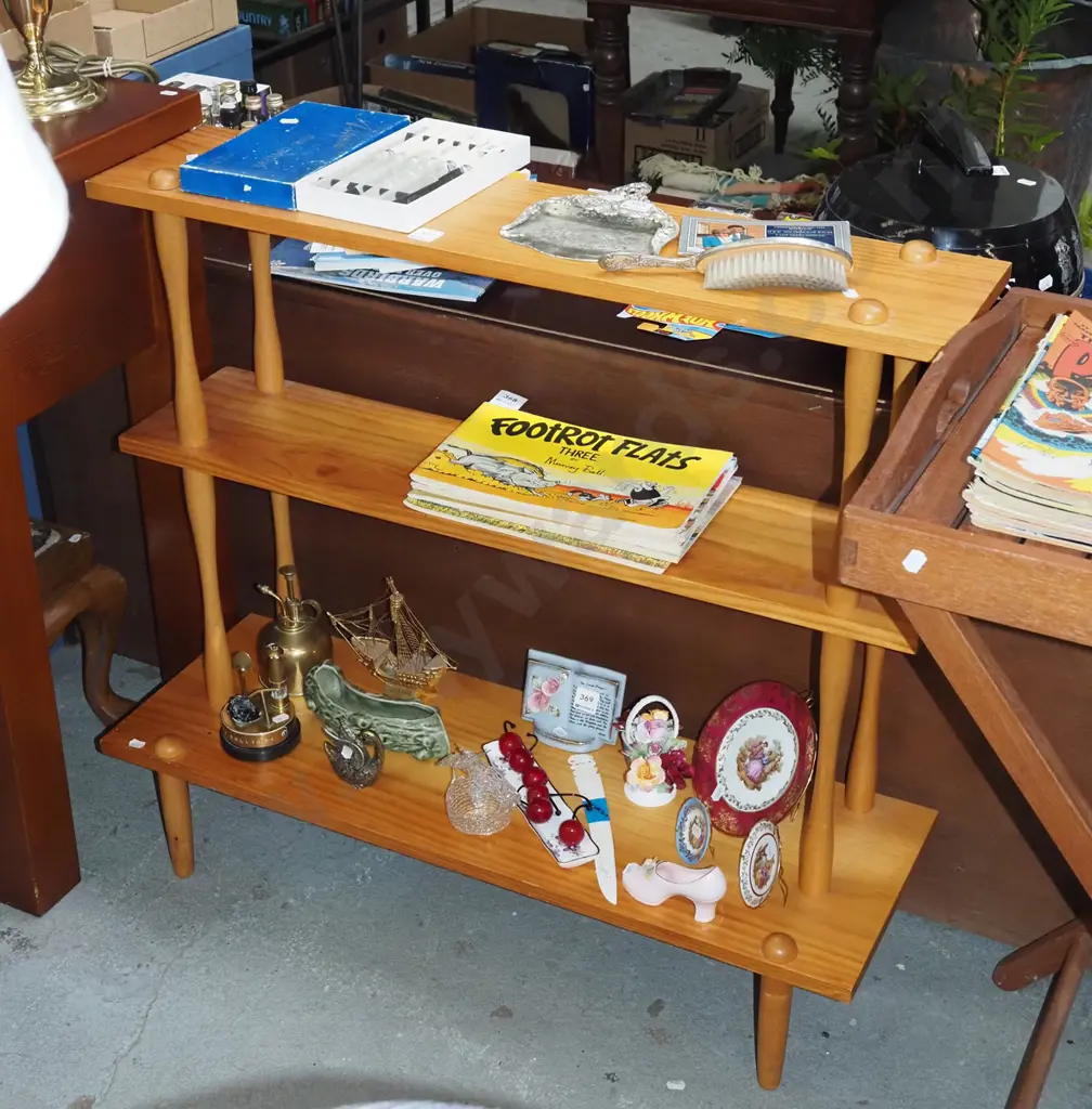 solid pine bookcase H765 W835 D280 Image 1++