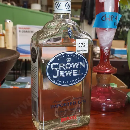bottle Beefeater Crown Jewel gin - 1L - seal intact however neckline is low