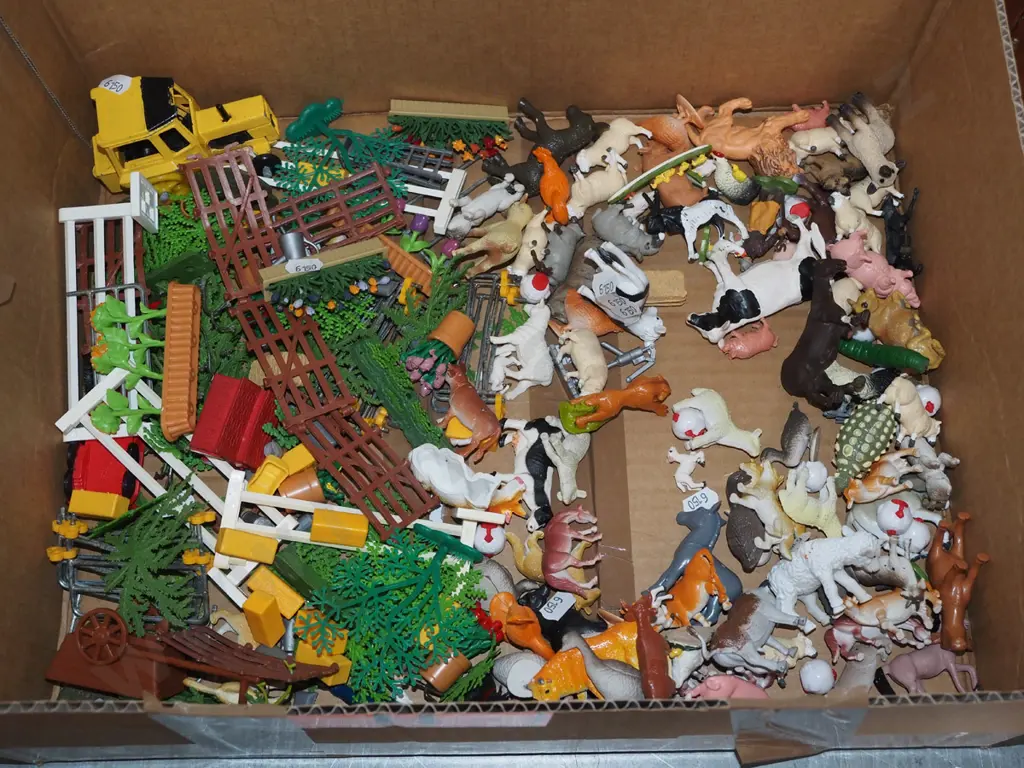box of children's toys Image 1++