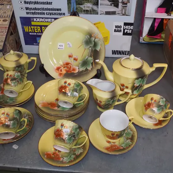 21 piece Chinese tea service