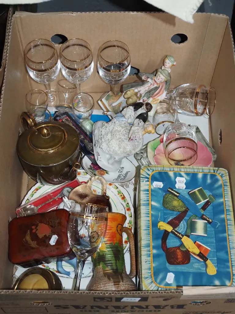 box; glass ware, vases, tea pot etc Image 1++