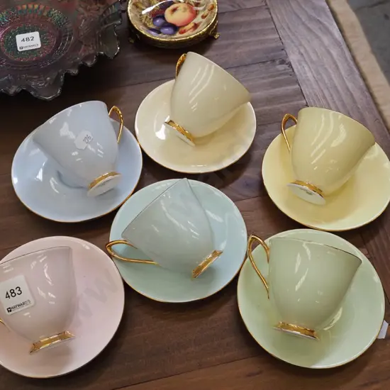 6x Royal Albert cups and saucers