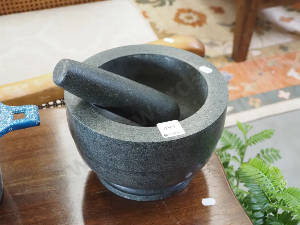 large stone mortar and pestle Diam200 Image 1++