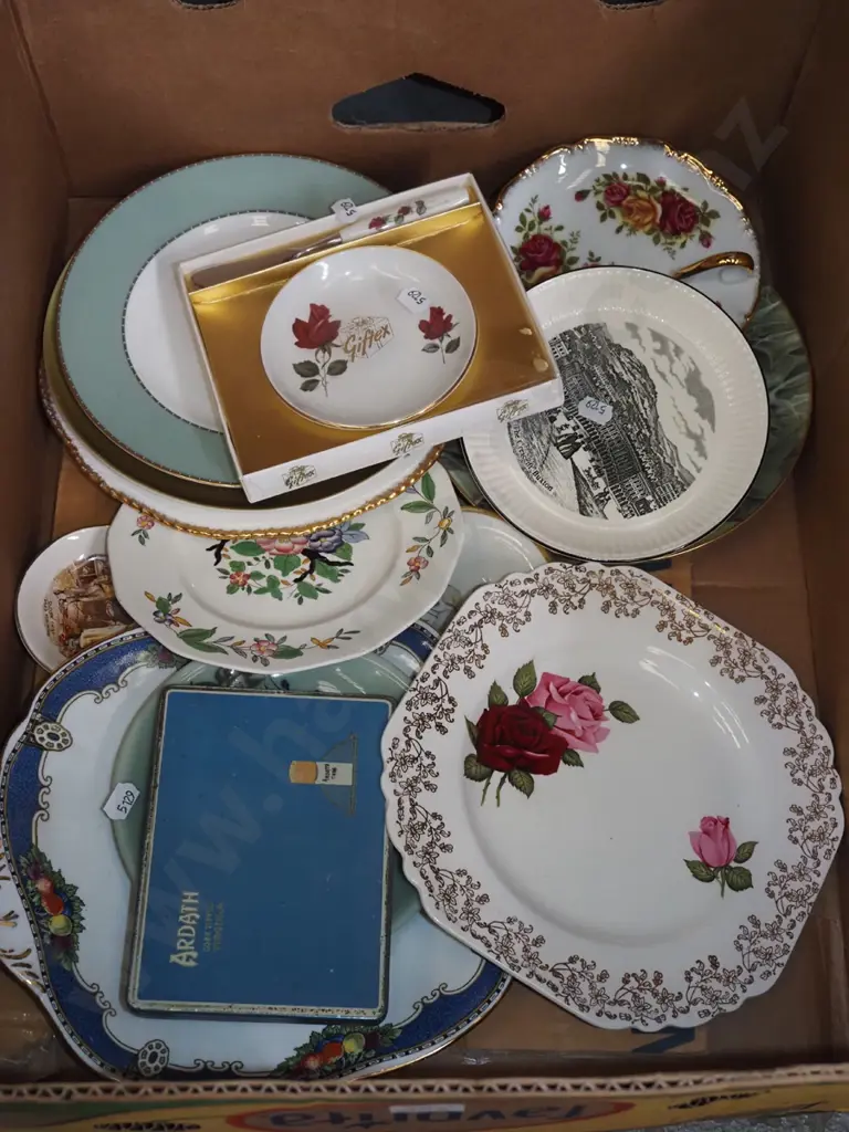 box; various plates, jam dish, tobacco tin Image 1++