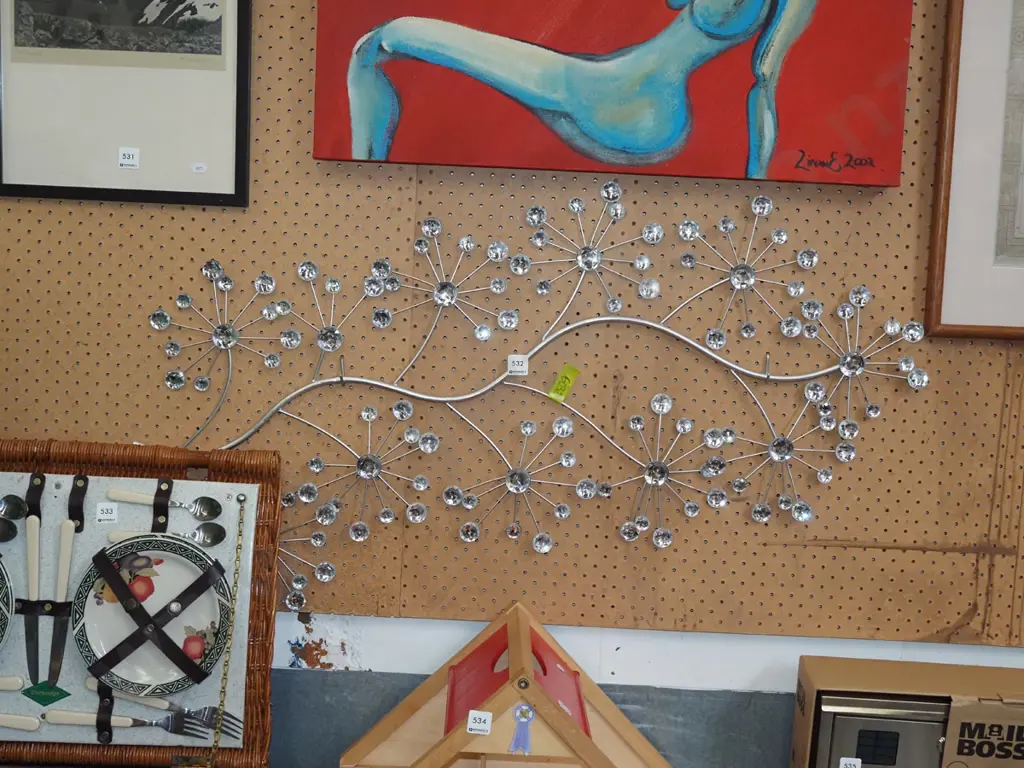 metal and cut glass wall art Image 1++