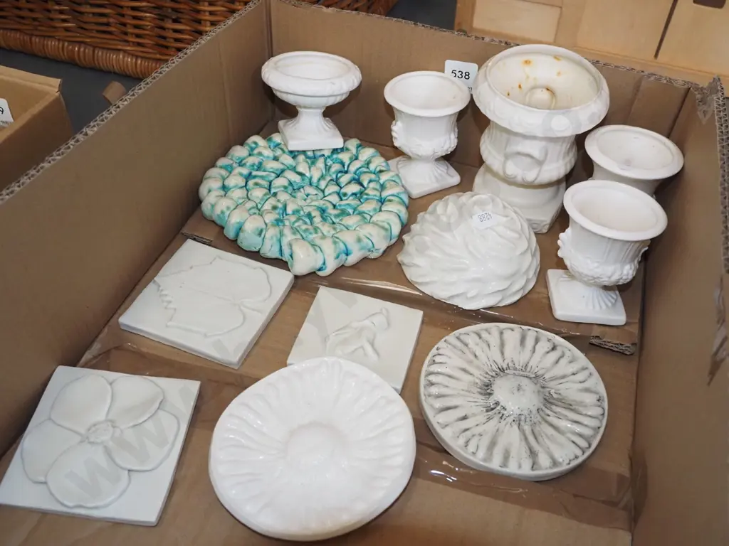 box; vases, pottery tiles etc Image 1++