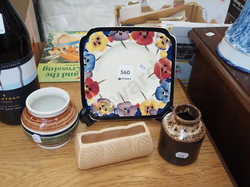 Royal Doulton pansy plate - small, 3x vases Image 1++