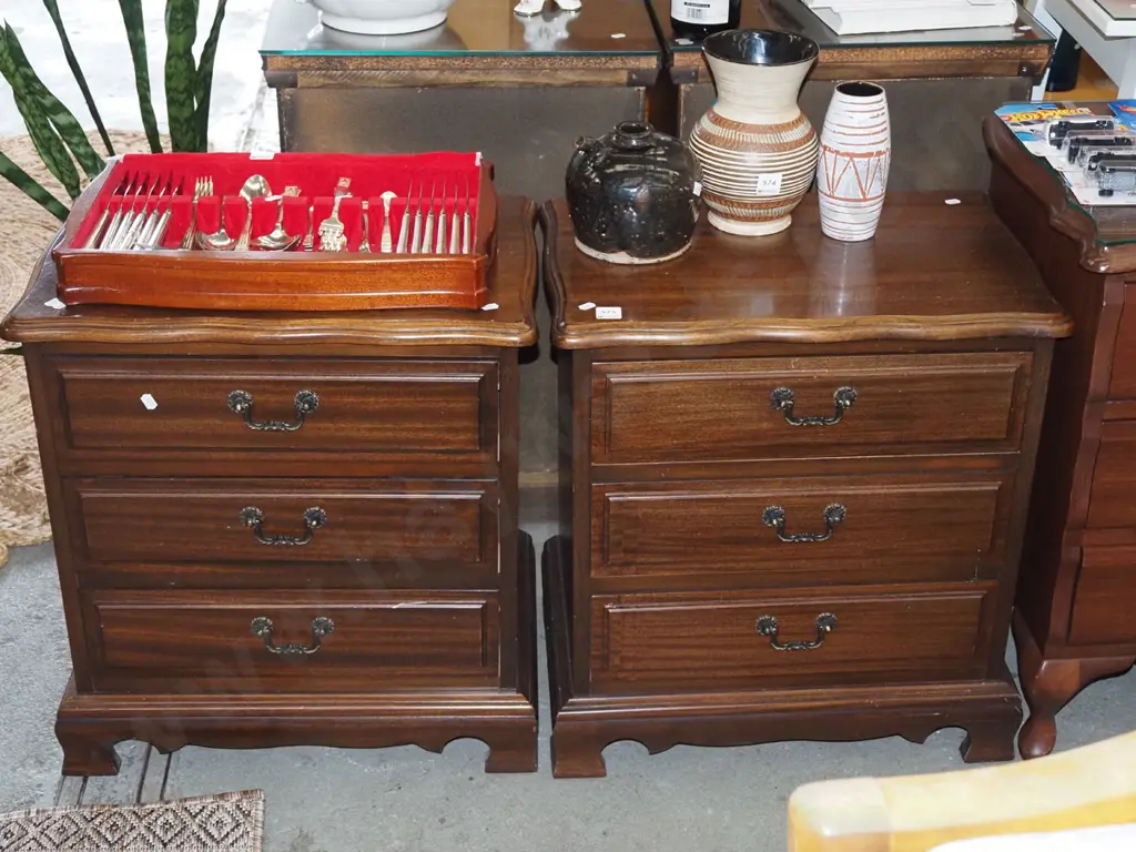 pair of 3 door bedside cabinets Image 1++