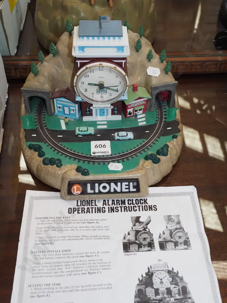 Lionel train themed alarm clock Image 1++