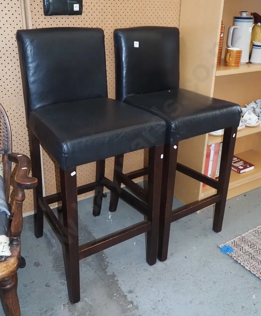 2x vinyl bar stools Image 1++