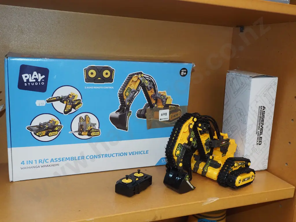 remote control self assembled construction digger- As Is No Returns Image 1++