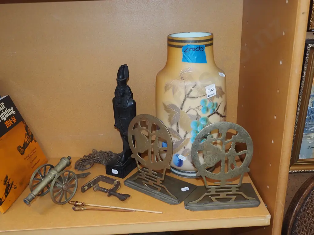 hand painted glass vase - cracks, bookends, miniature brass cannon etc Vase H330 Image 1++