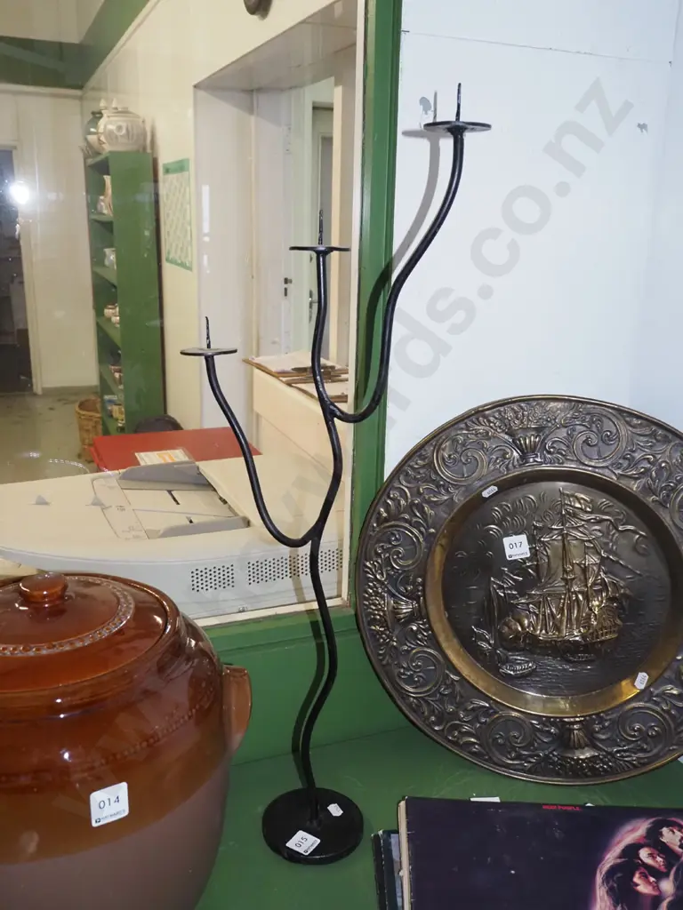 wrought metal candelabra H660 Image 1++