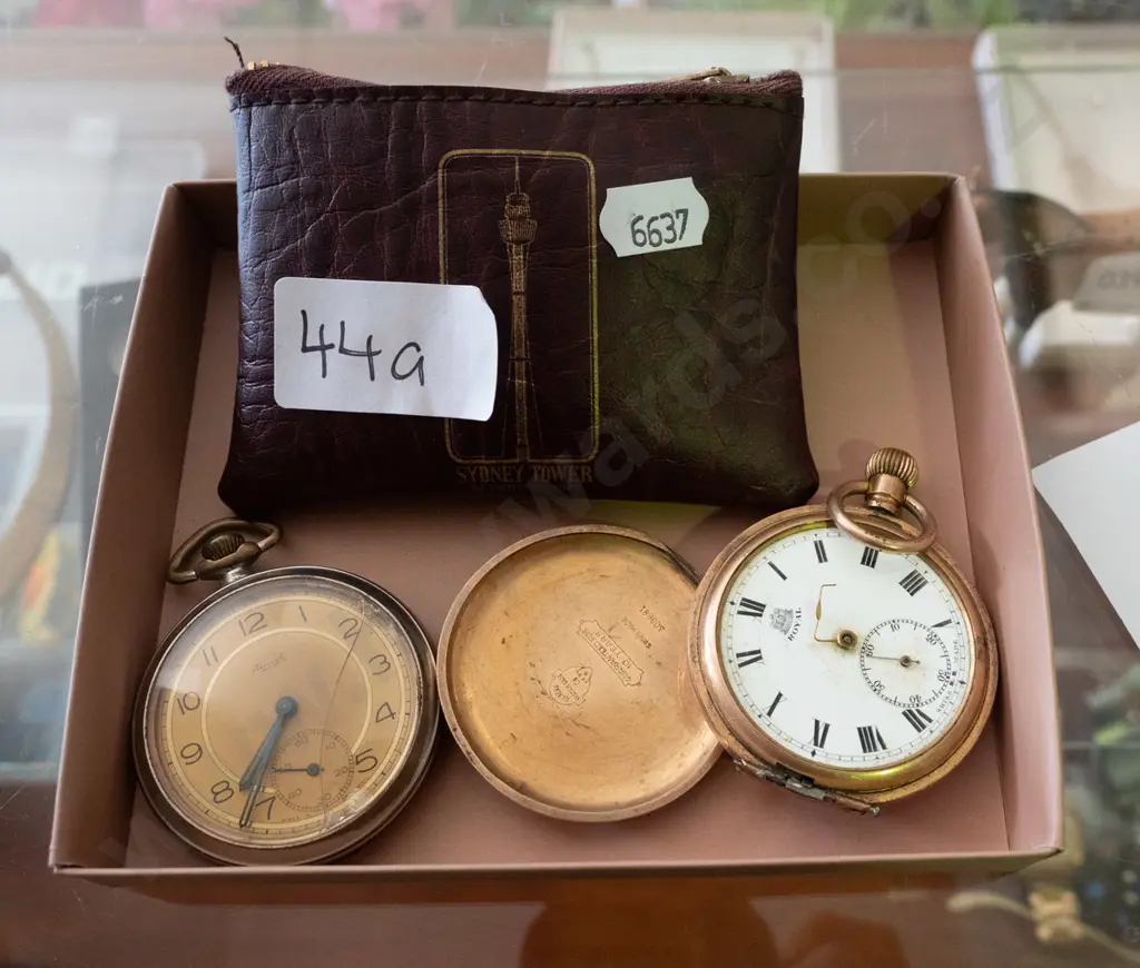 2x pocket watches - both have damage Image 1++