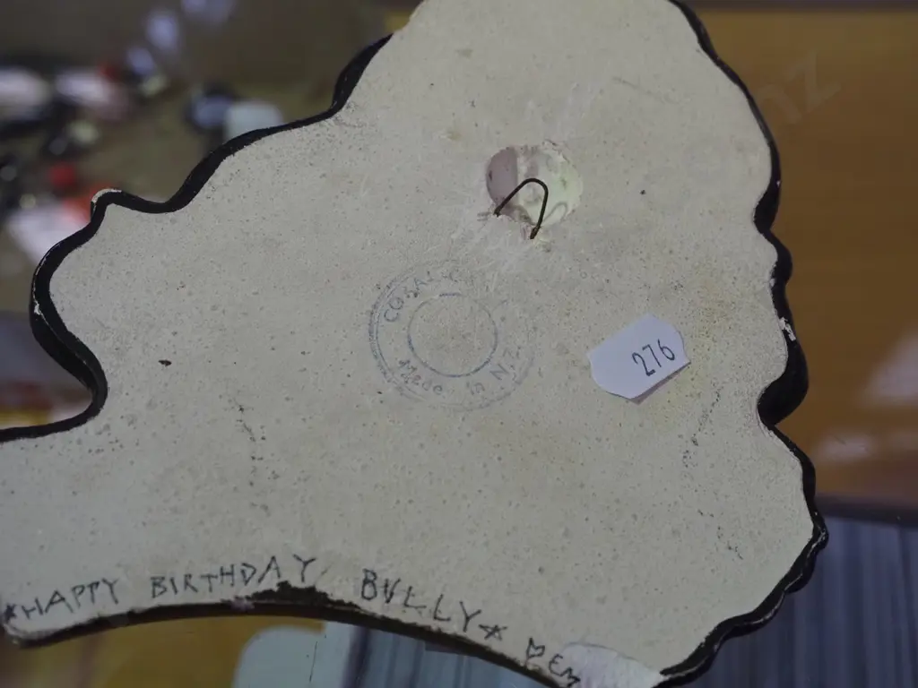 retro Coral Craft NZ wall-mount female figure Image 1++