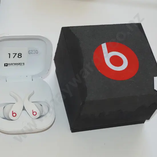 Beats airpods & case