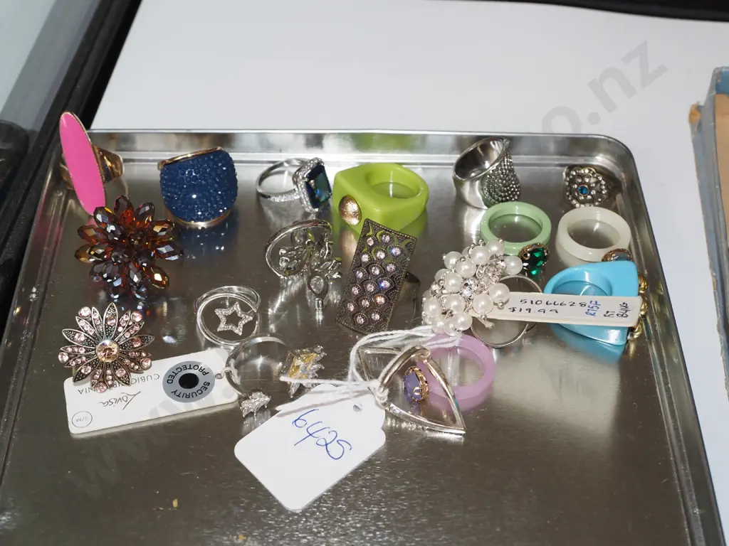 tray of costume rings Image 1++