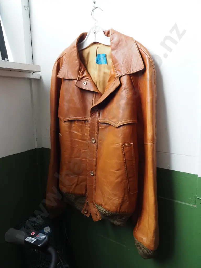 natural leather jacket - size unknown Image 1++