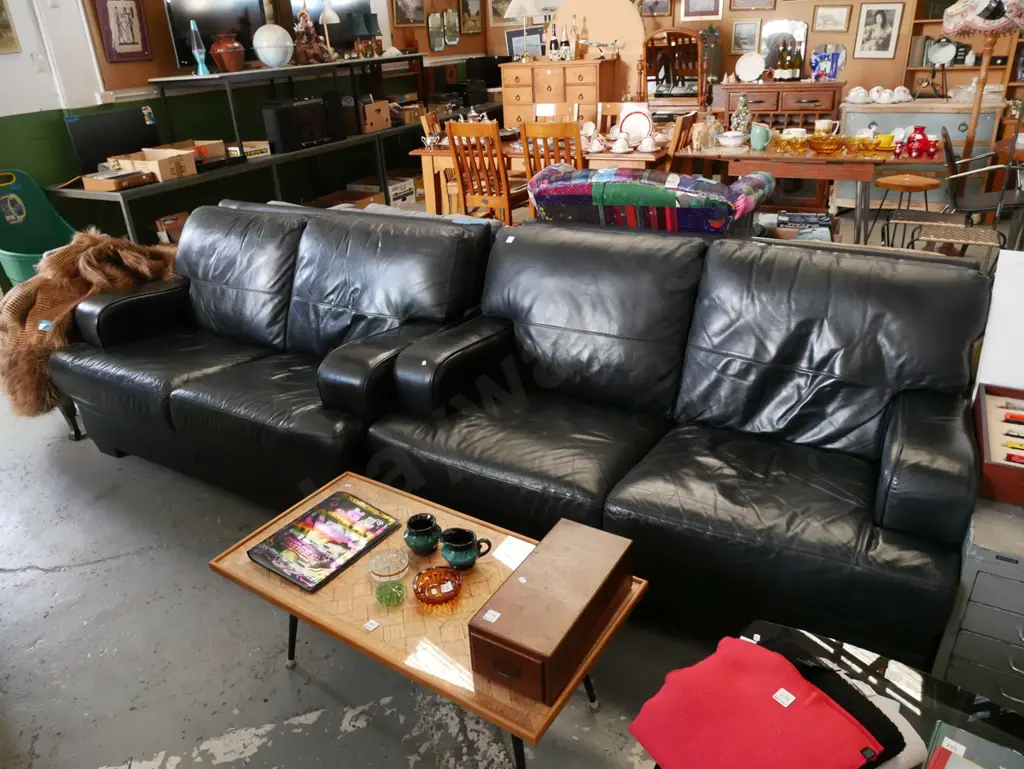 pair of black pigmented leather 2 seater settees - some scratches and damage Image 1++