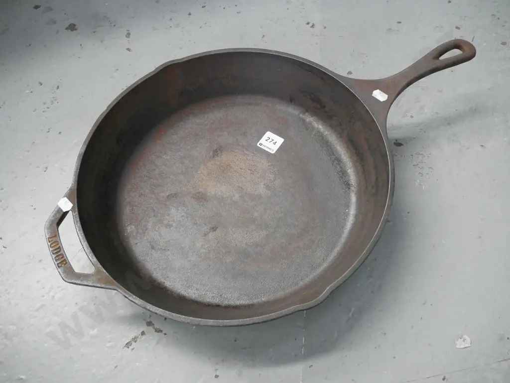 large cast iron frying pan Diam350 Image 1++