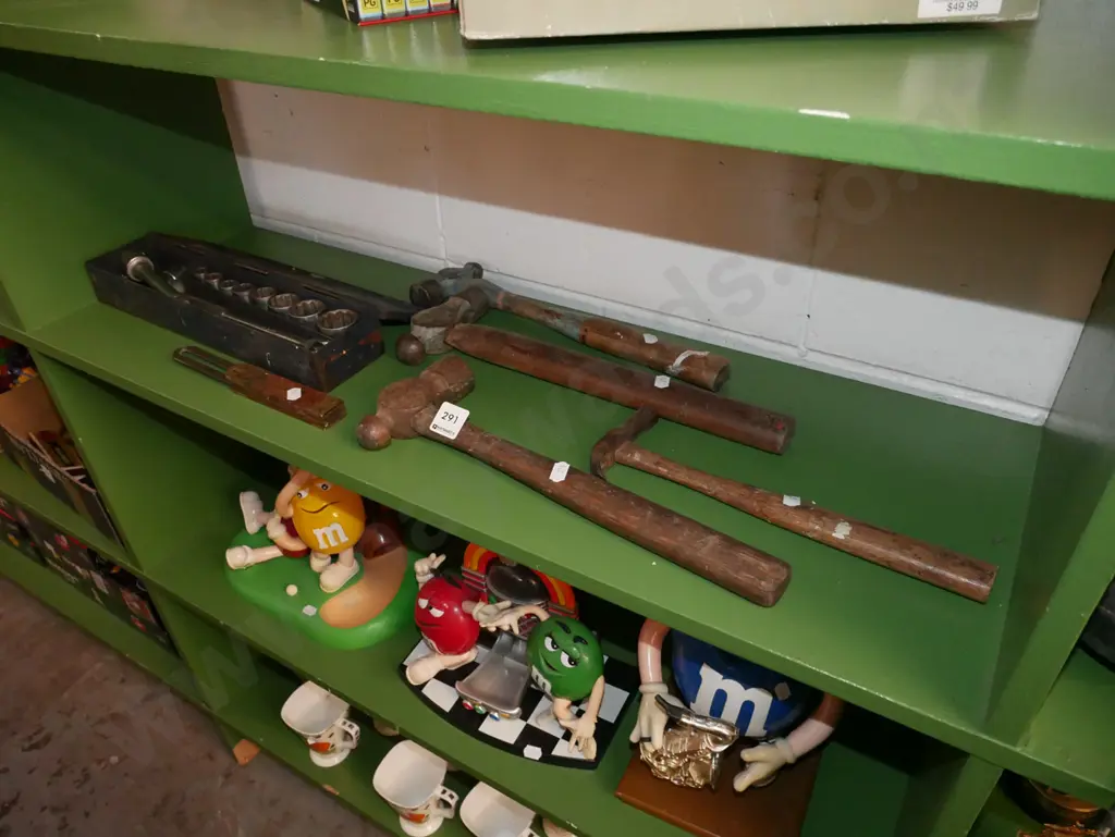 shelf; hammers, socket set, angle finder Image 1++