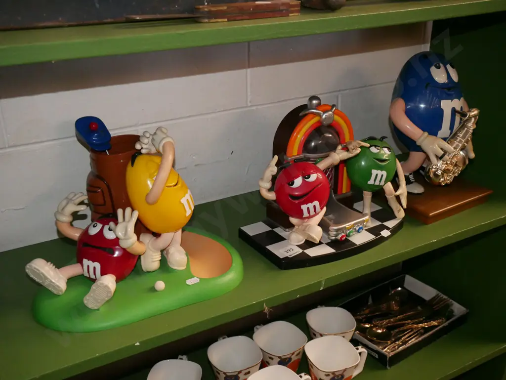 M&M promotional toys Image 1++