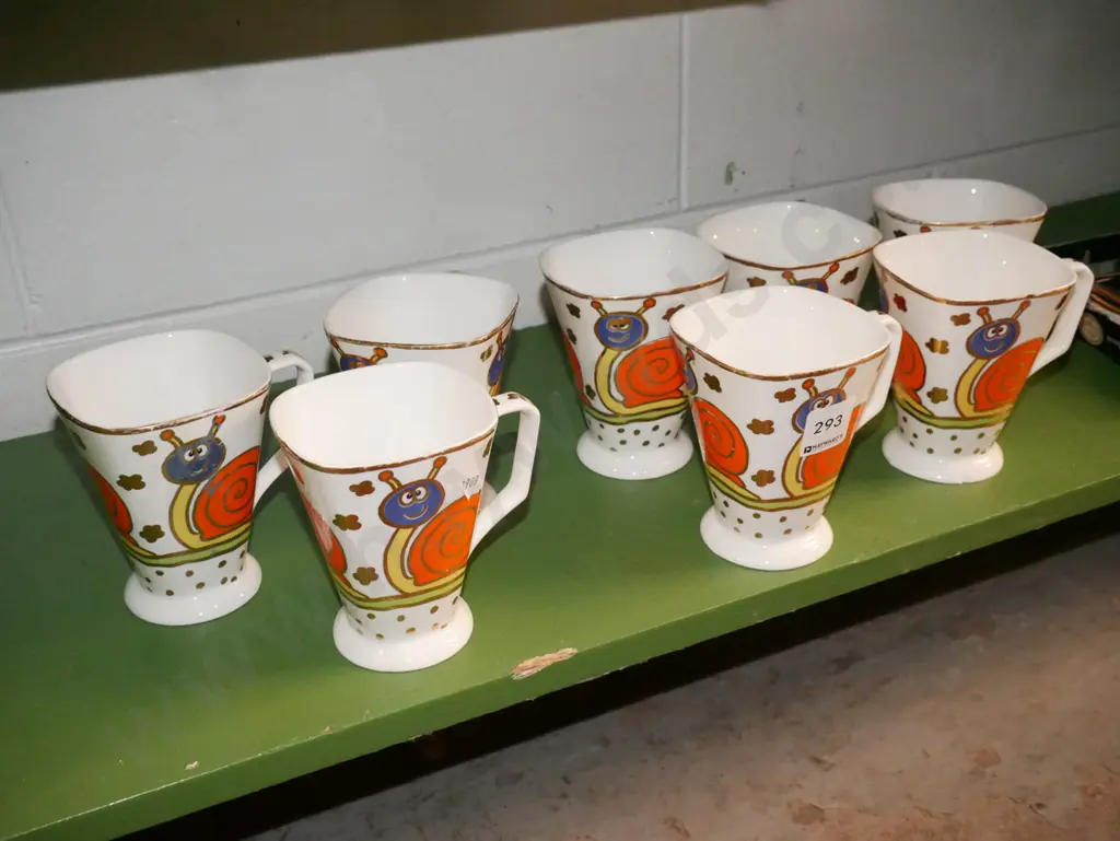 8x snail themed cups, plated cutlery Image 1++