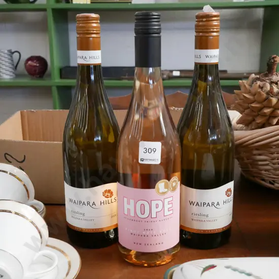 2x bottles of Waipara Hills riesling 20202, 1x Hope pinot noir rose 20202